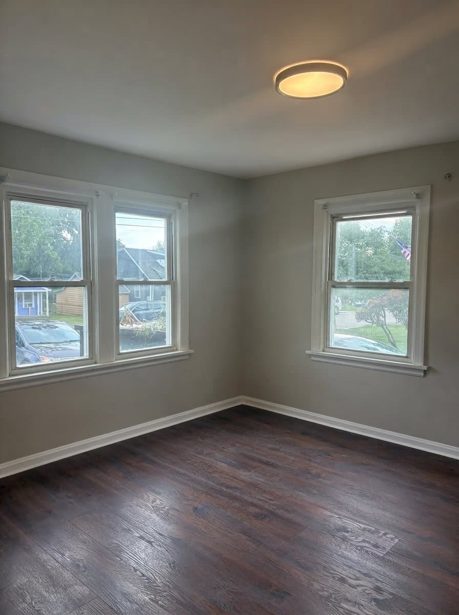 Cincinnati House: 4828 laurel ave