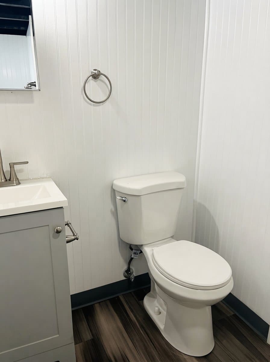 Cincinnati House: 4828 laurel ave