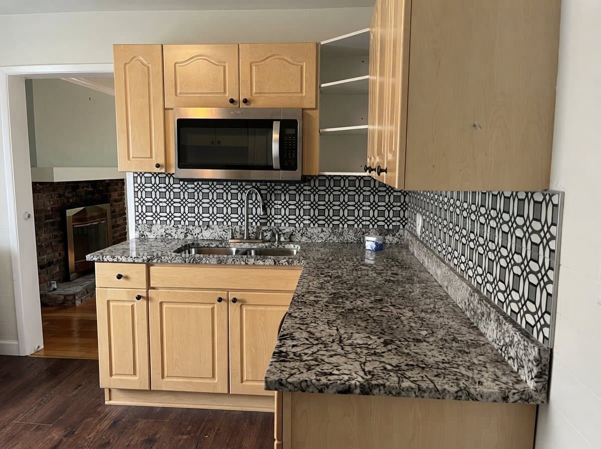 Cincinnati House: 4828 laurel ave