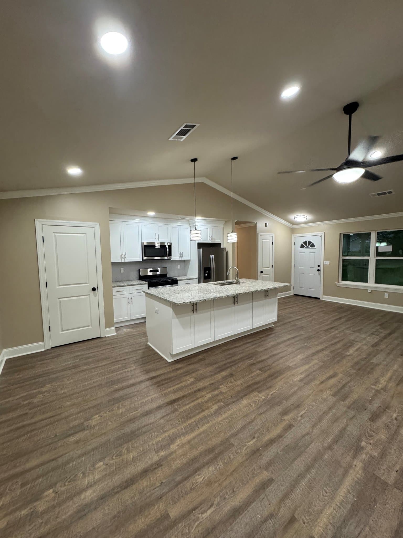 Stone Mountain House: 4909 Bayside Court