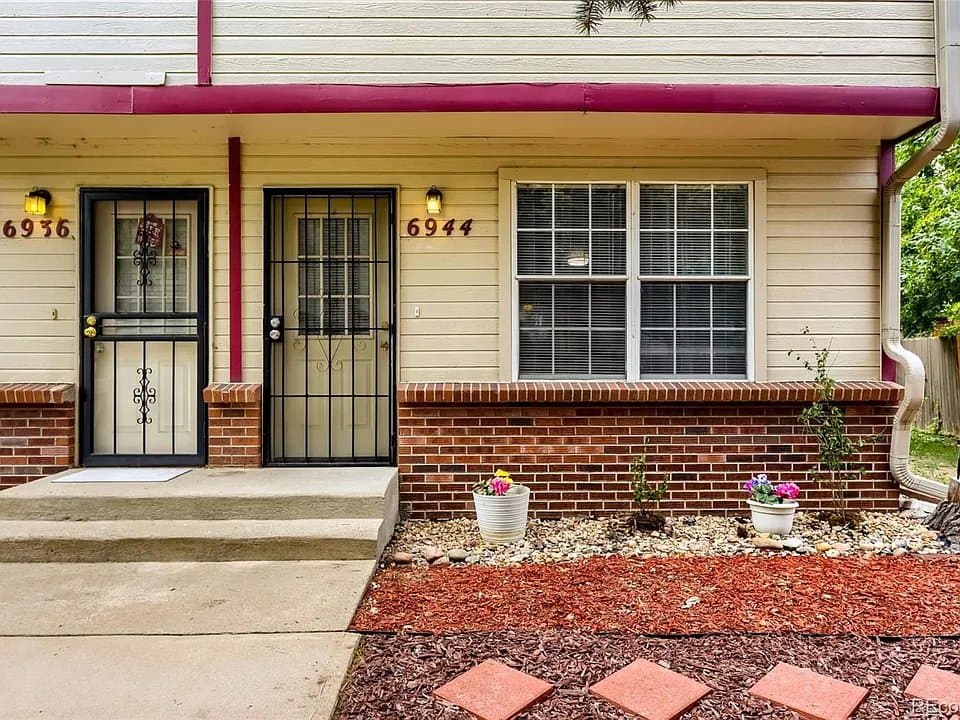 Lakewood Townhome: 6944 W. Mississippi Ave