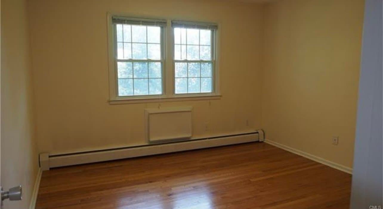 Fairfield Condo: 123 Katona Dr