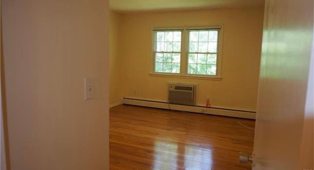 Fairfield Condo: 123 Katona Dr