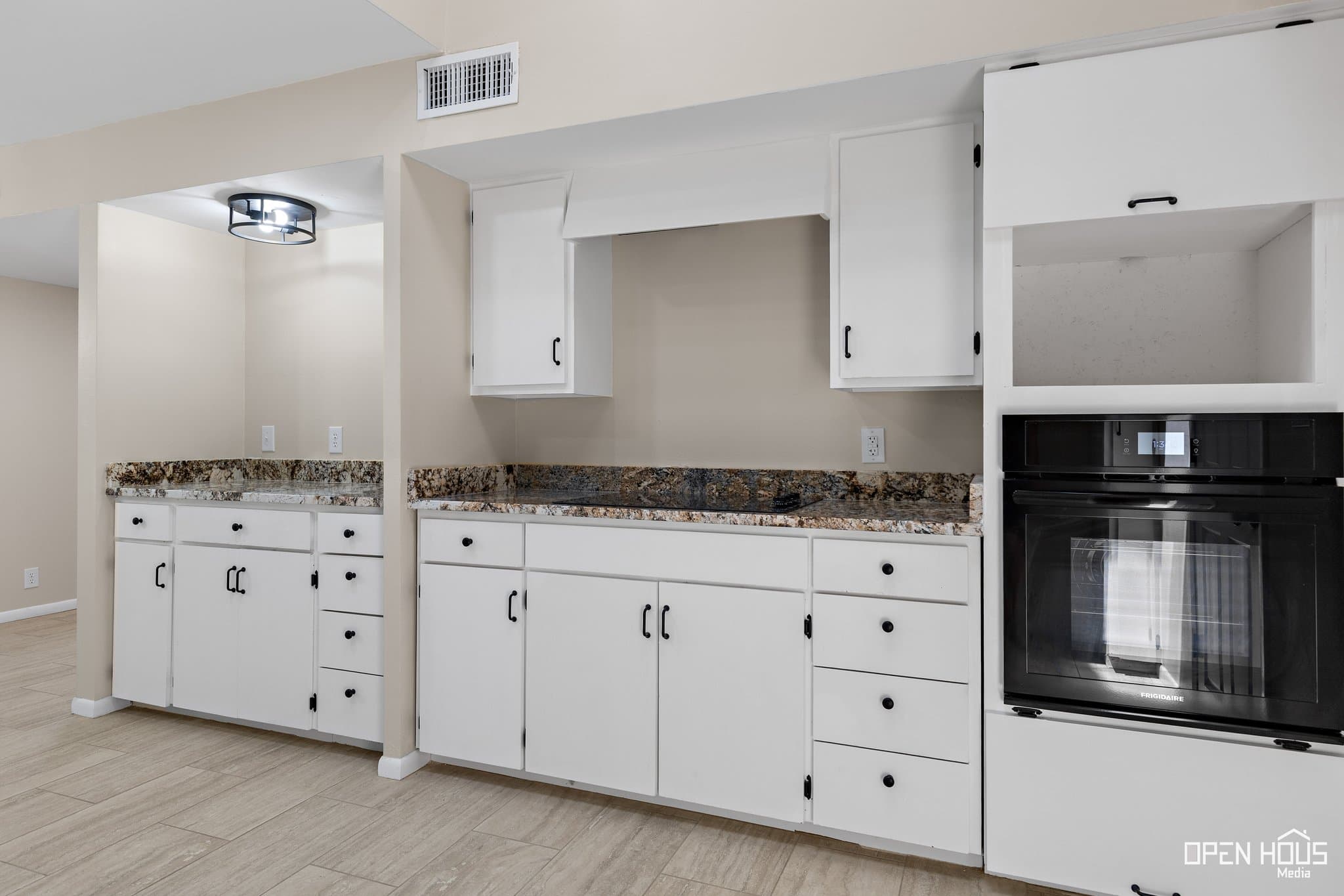BURKBURNETT Townhome: 418 PARK ST