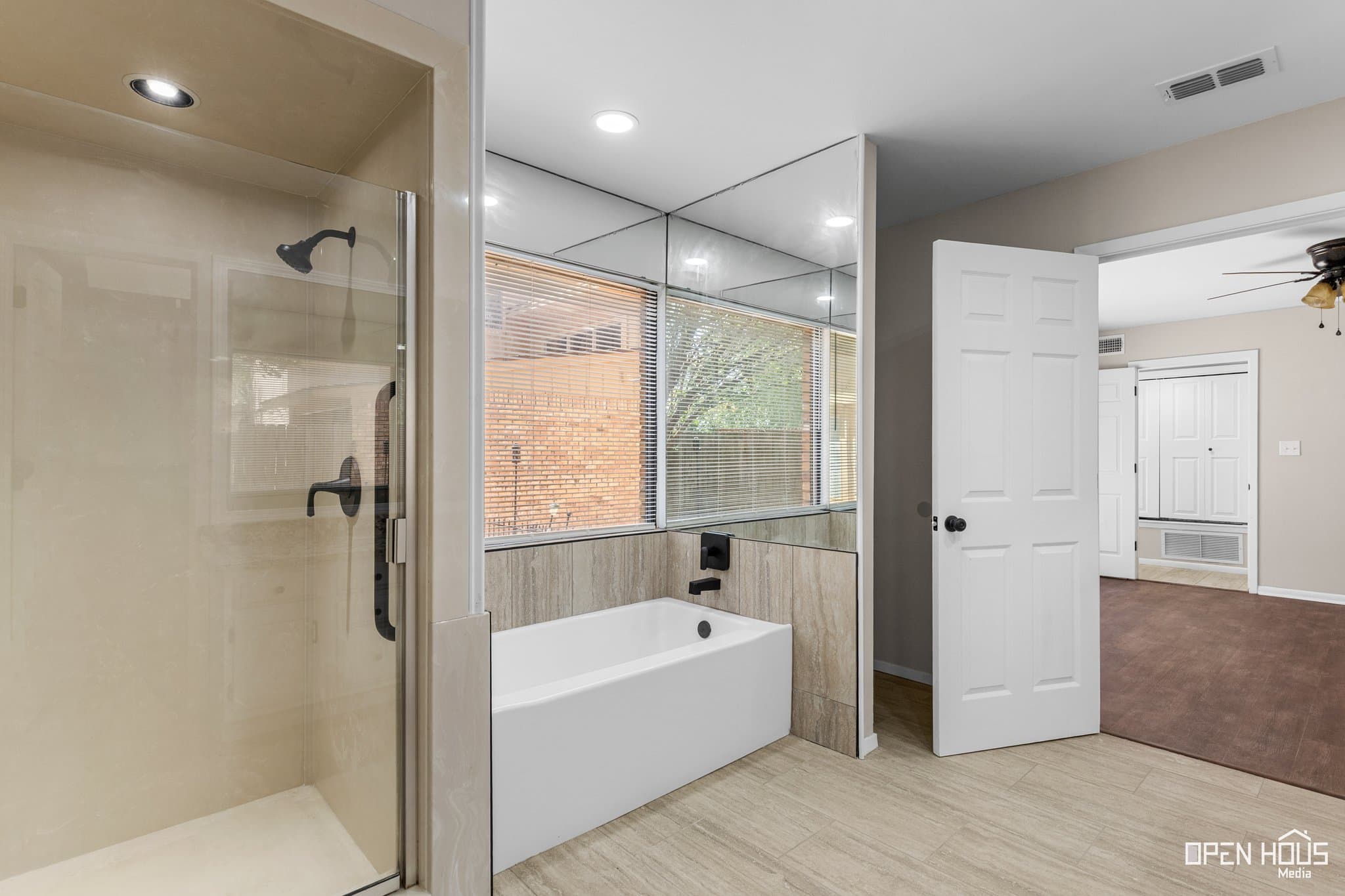 BURKBURNETT Townhome: 418 PARK ST