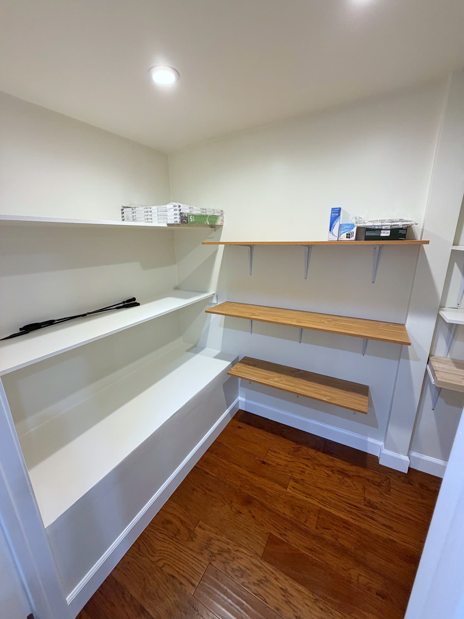Los Angeles Condo: 6665 Franklin Ave