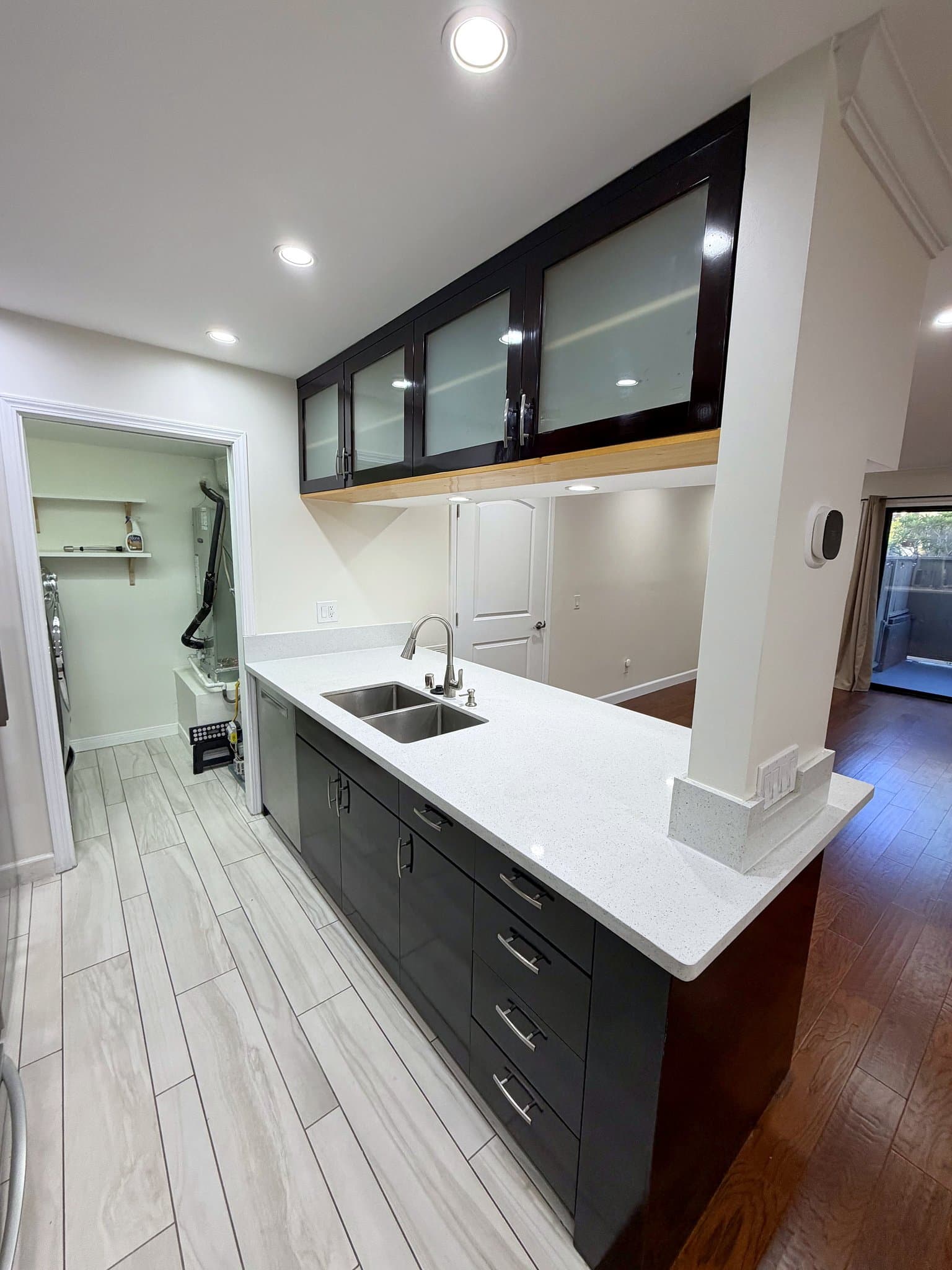 Los Angeles Condo: 6665 Franklin Ave