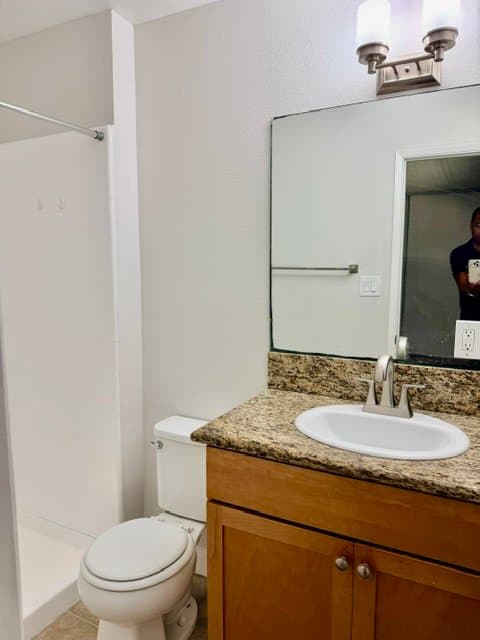 Van Nuys Apartment: 14925 Sherman Way