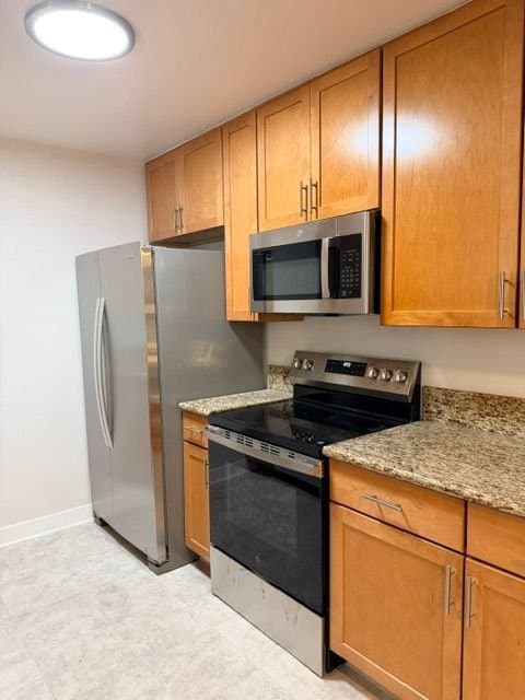 Van Nuys Apartment: 14925 Sherman Way