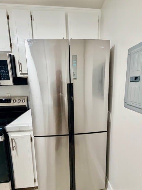 Van Nuys Apartment: 14925 Sherman Way