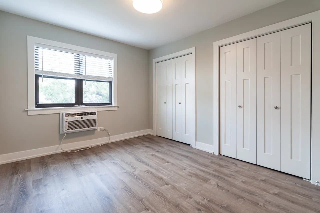 Chicago Apartment: 445 West Barry Avenue #514 Chicago, IL 60657