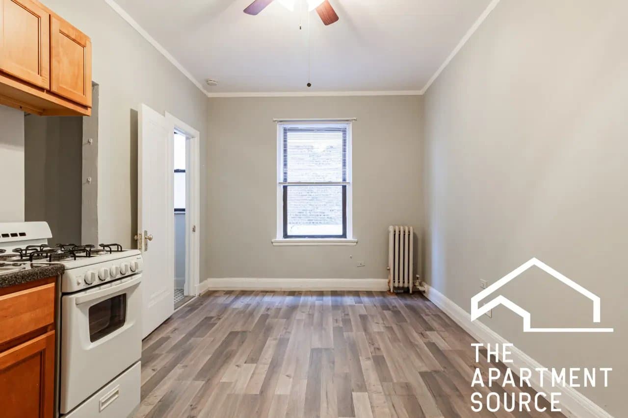 Chicago Apartment: 3831 North Fremont Street #111 Chicago, IL 60613