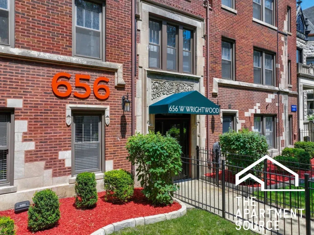 Chicago Apartment: 656 West Wrightwood Avenue #207 Chicago, IL 60614
