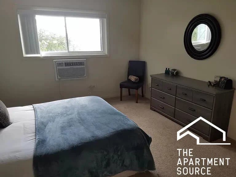 Oak Park Apartment: 110 North Kenilworth Avenue #2A Oak Park, IL 60301