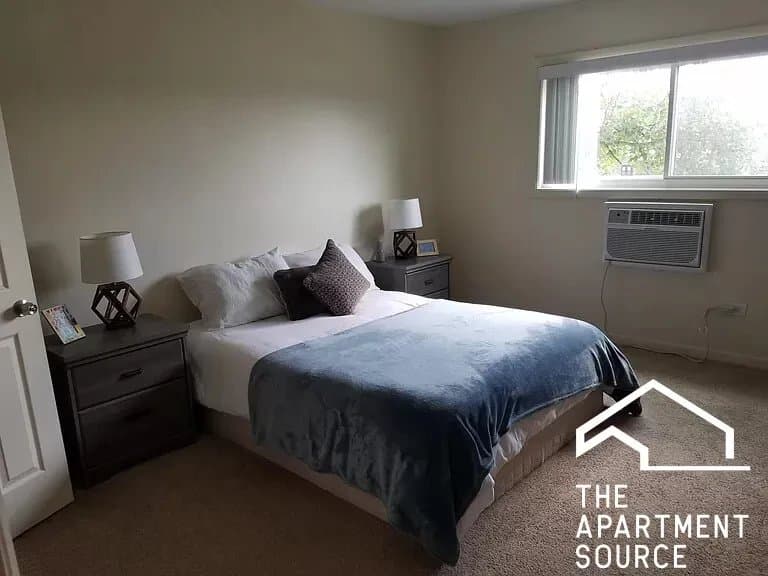 Oak Park Apartment: 110 North Kenilworth Avenue #2A Oak Park, IL 60301