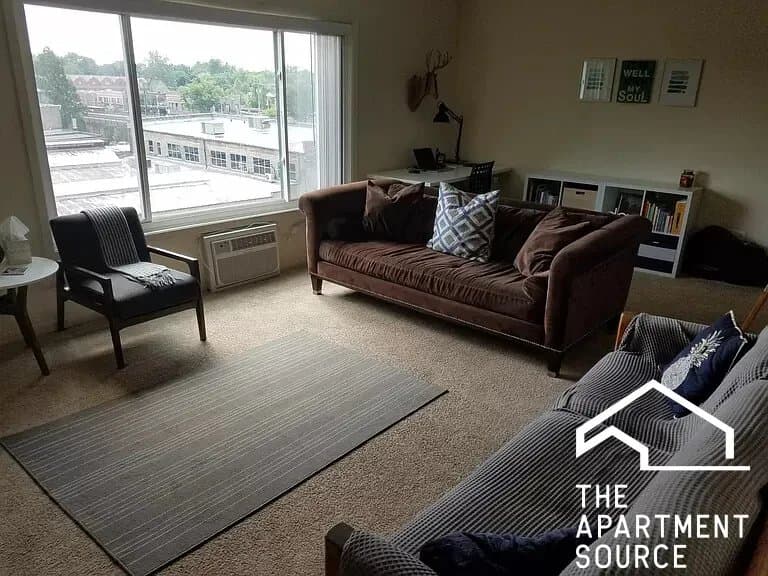 Oak Park Apartment: 110 North Kenilworth Avenue #2A Oak Park, IL 60301