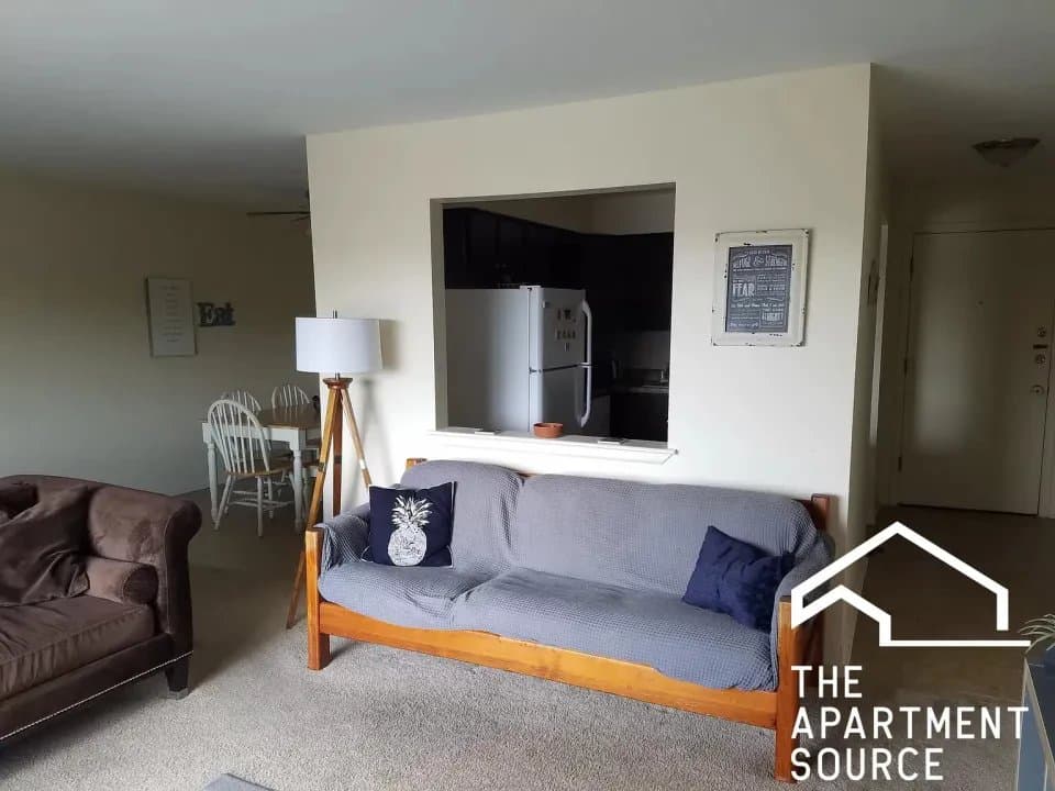 Oak Park Apartment: 110 North Kenilworth Avenue #2A Oak Park, IL 60301