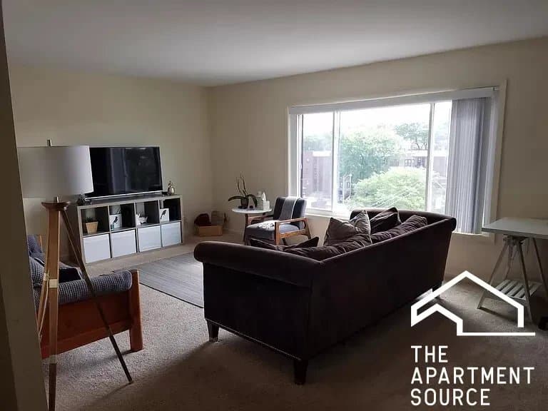Oak Park Apartment: 110 North Kenilworth Avenue #2A Oak Park, IL 60301