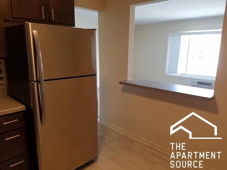Oak Park Apartment: 110 North Kenilworth Avenue #2A Oak Park, IL 60301