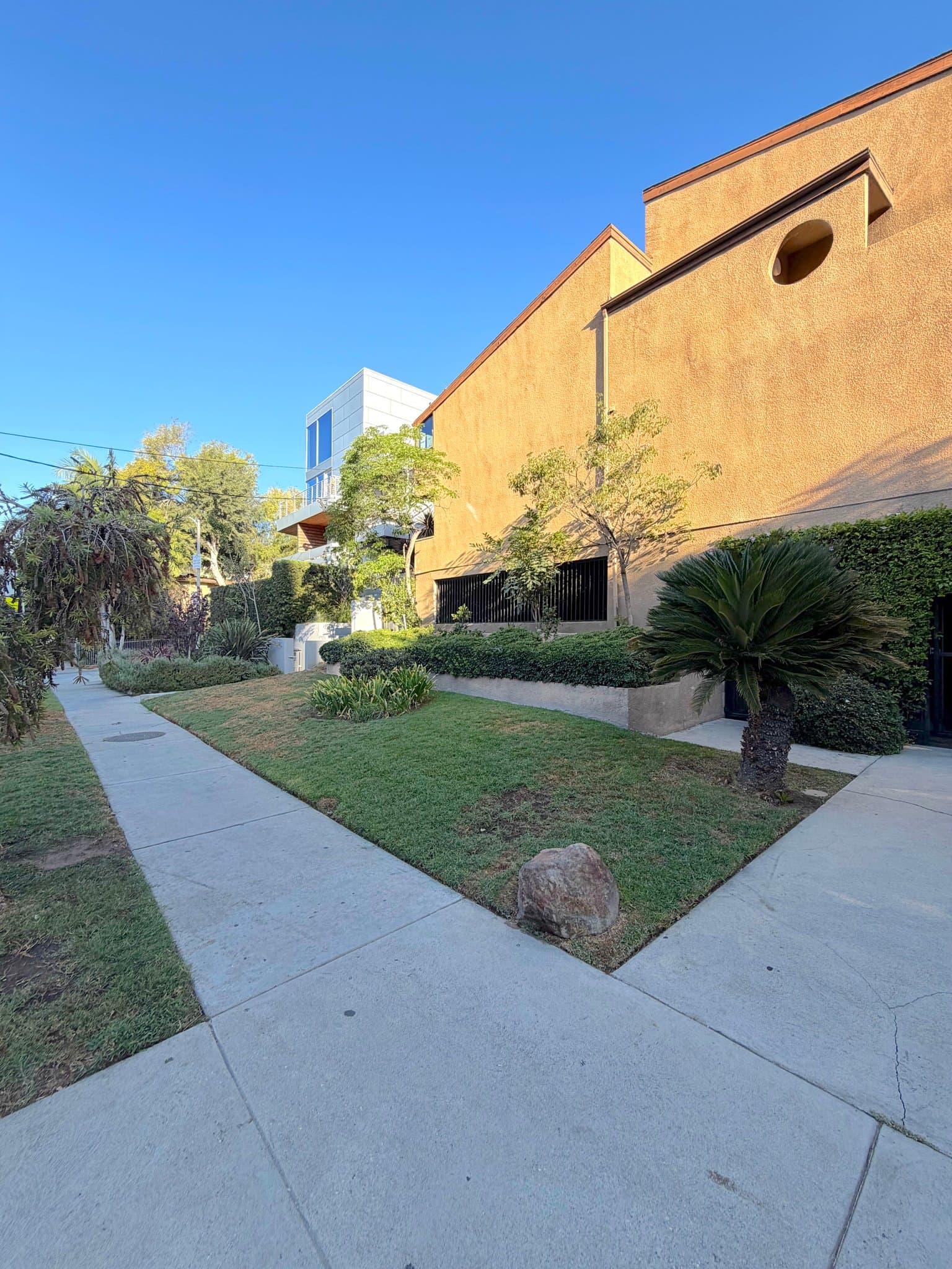 Los Angeles Condo: 6665 Franklin Ave