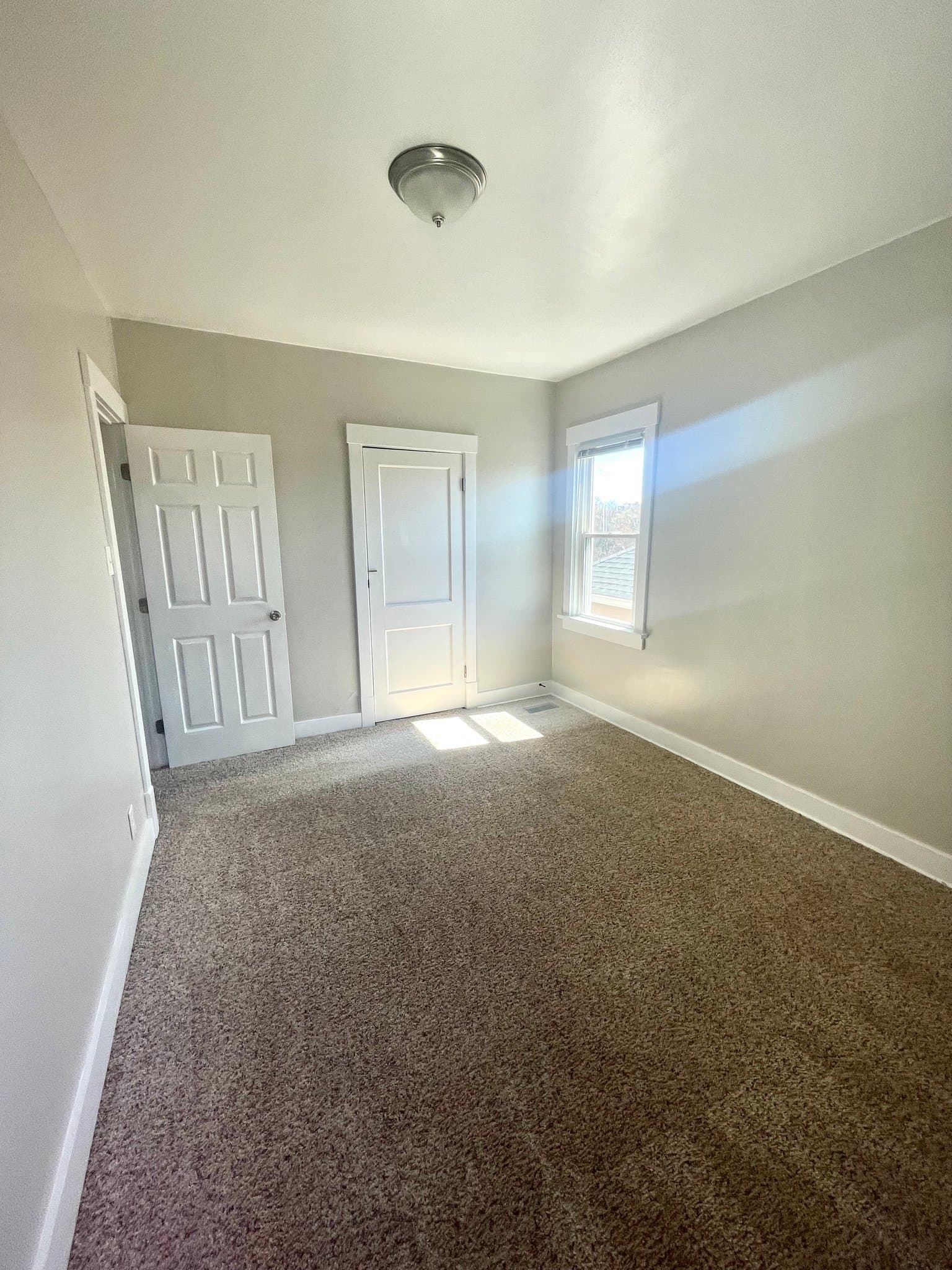 Pittsburgh House: 2424 Vodeli St