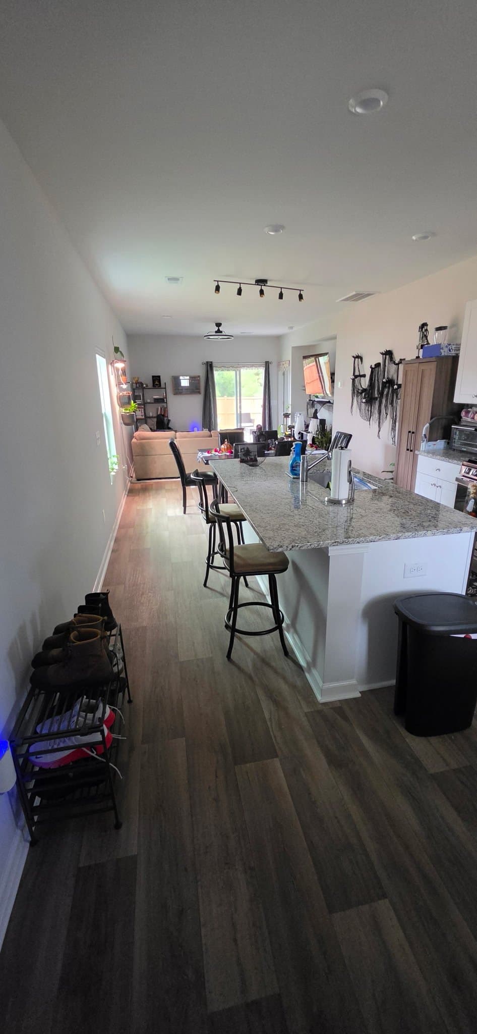 Summerville House: 352 TILIWA STREET
