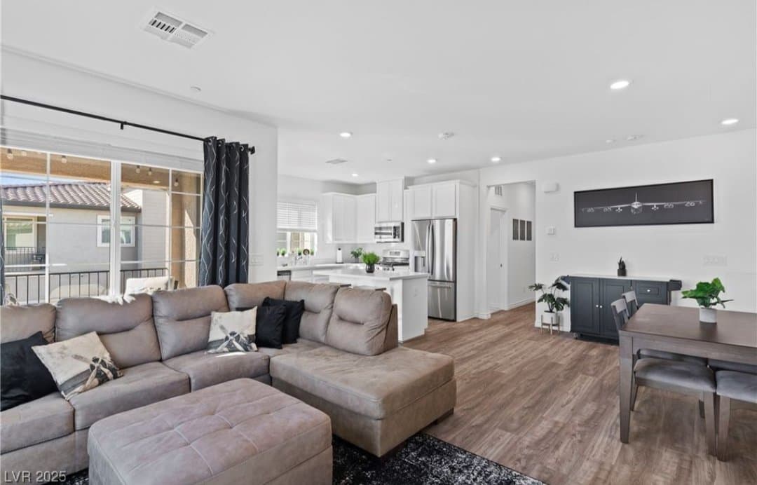 North Las Vegas Single Room: 7374 N Decatur Blvd, North Las Vegas, NV 89084