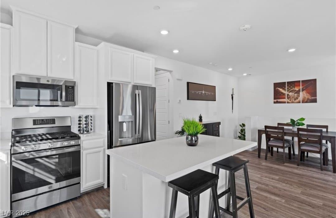 North Las Vegas Single Room: 7374 N Decatur Blvd, North Las Vegas, NV 89084