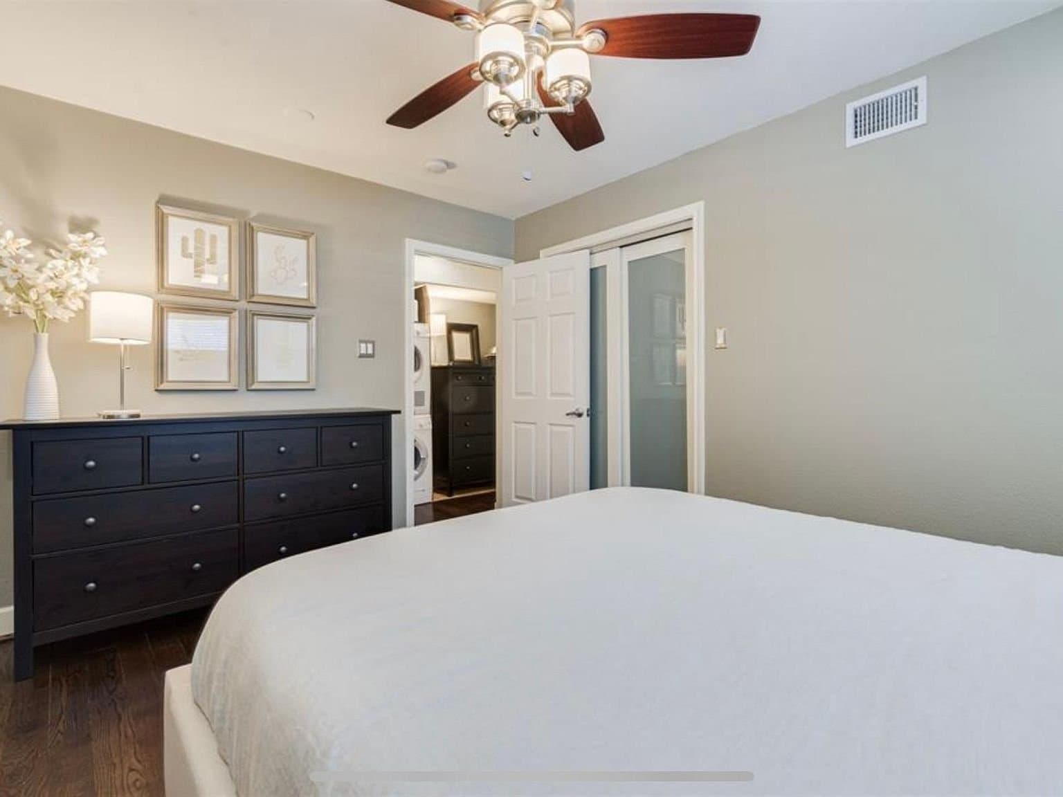 Houston Condo: 1449 Heights Blvd
