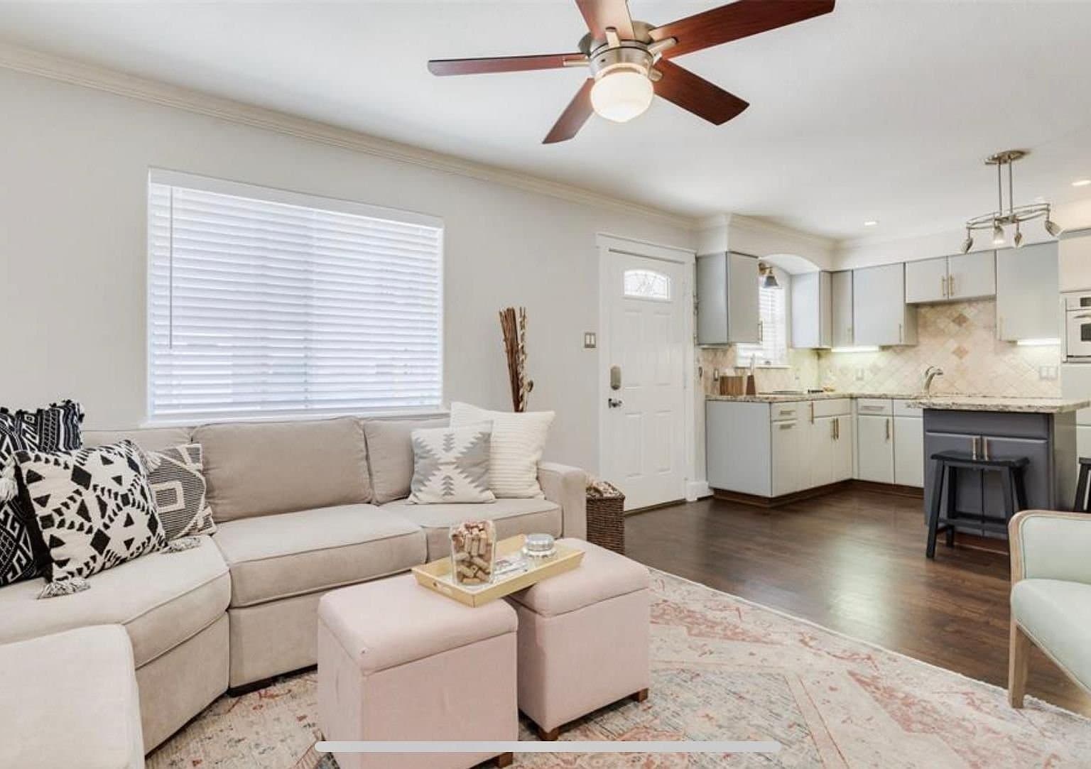 Houston Condo: 1449 Heights Blvd
