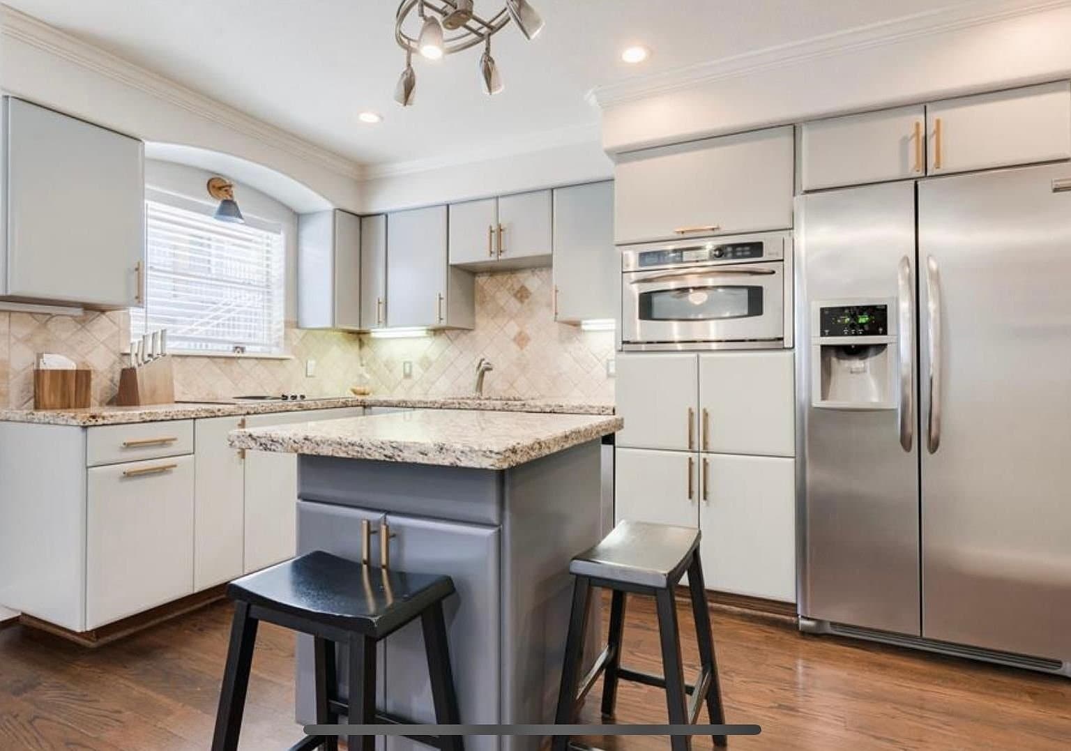 Houston Condo: 1449 Heights Blvd