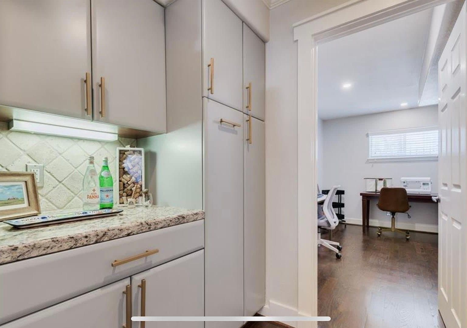 Houston Condo: 1449 Heights Blvd