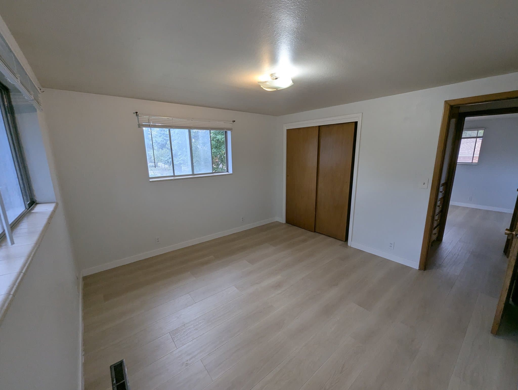 Logan Single Room: 186 E 700 N