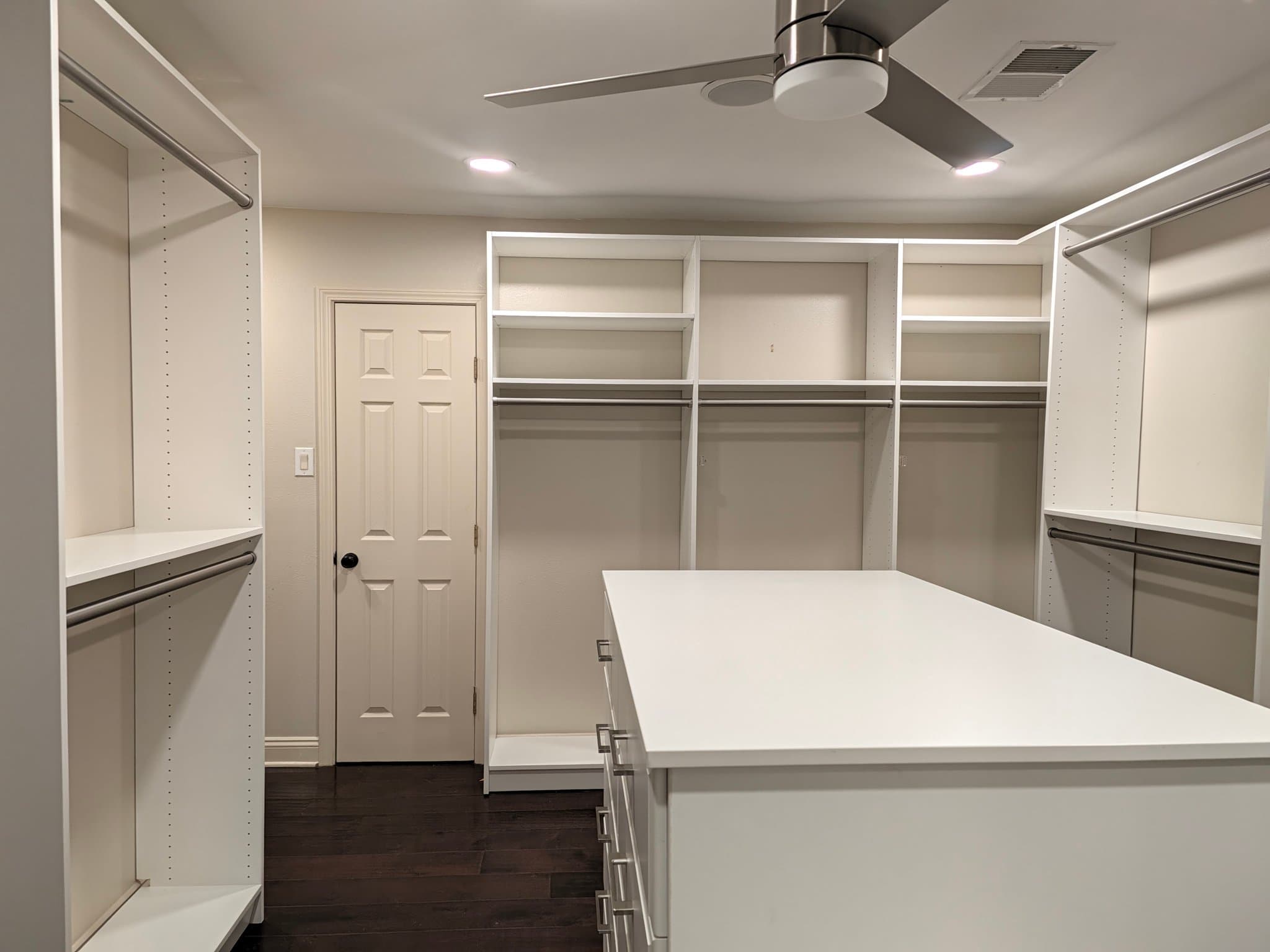 Metairie House: 3628 Severn Ave