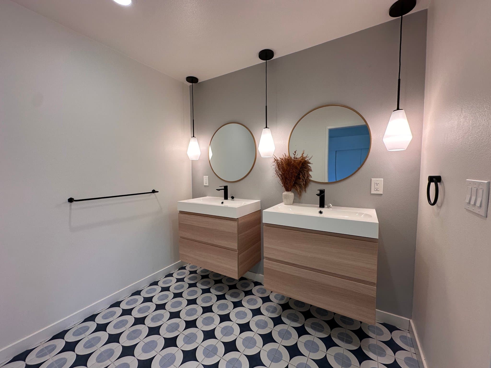 Placentia House: 421 Larry Lane