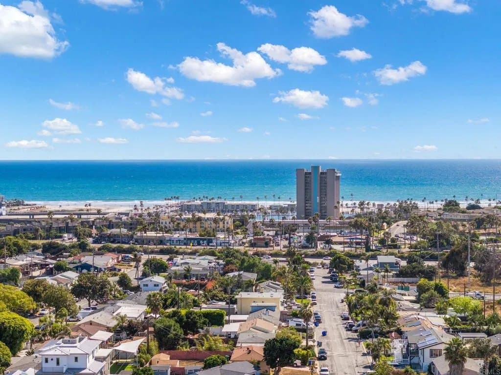 Oceanside Single Room: 509 Sunset Dr