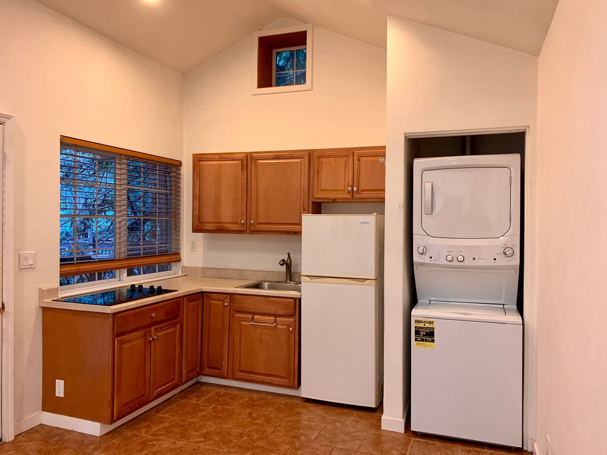 Ben Lomond House: 435 Hubbard Gulch Rd