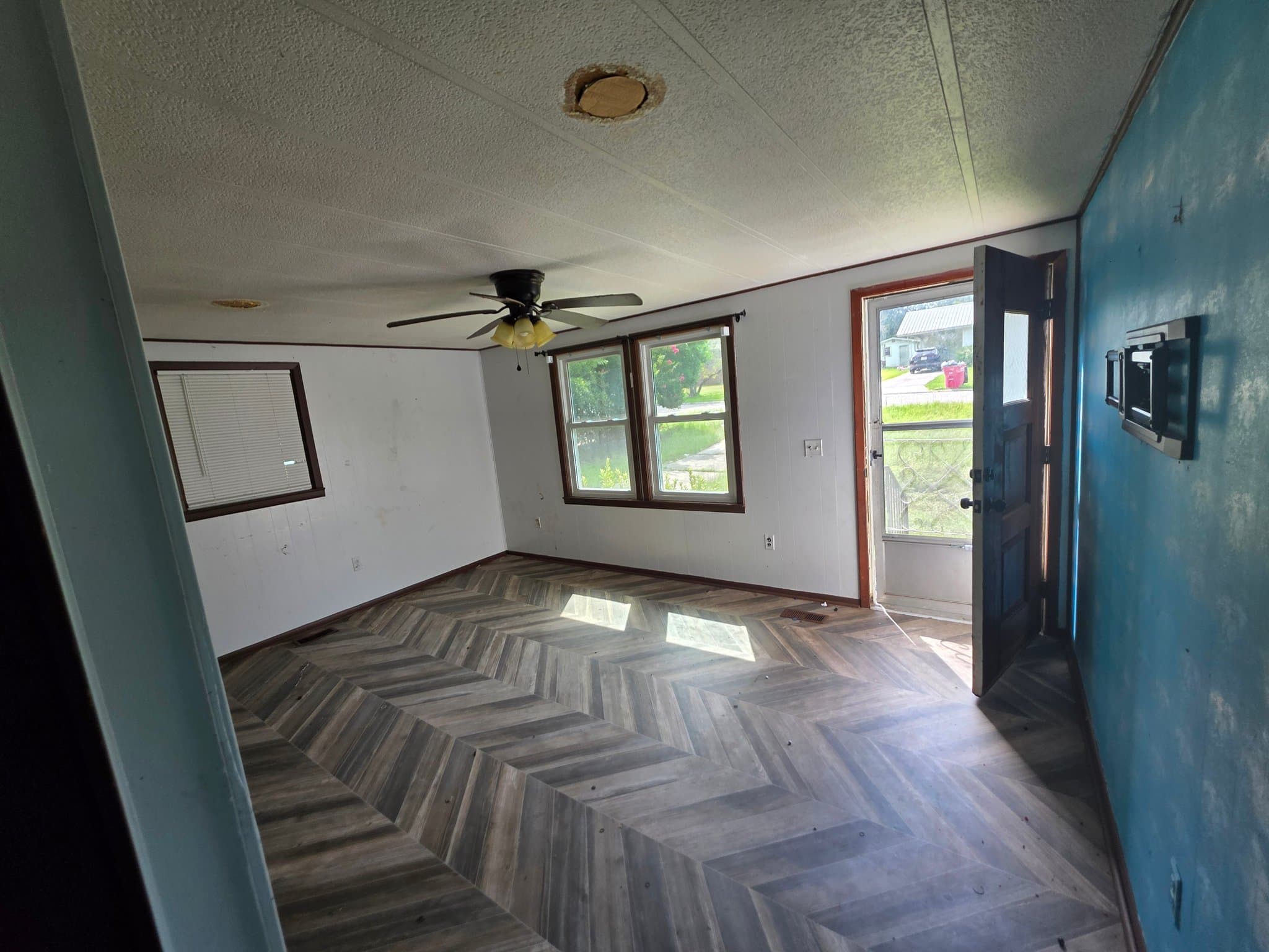 Eastman House: 5507 Russell Ave