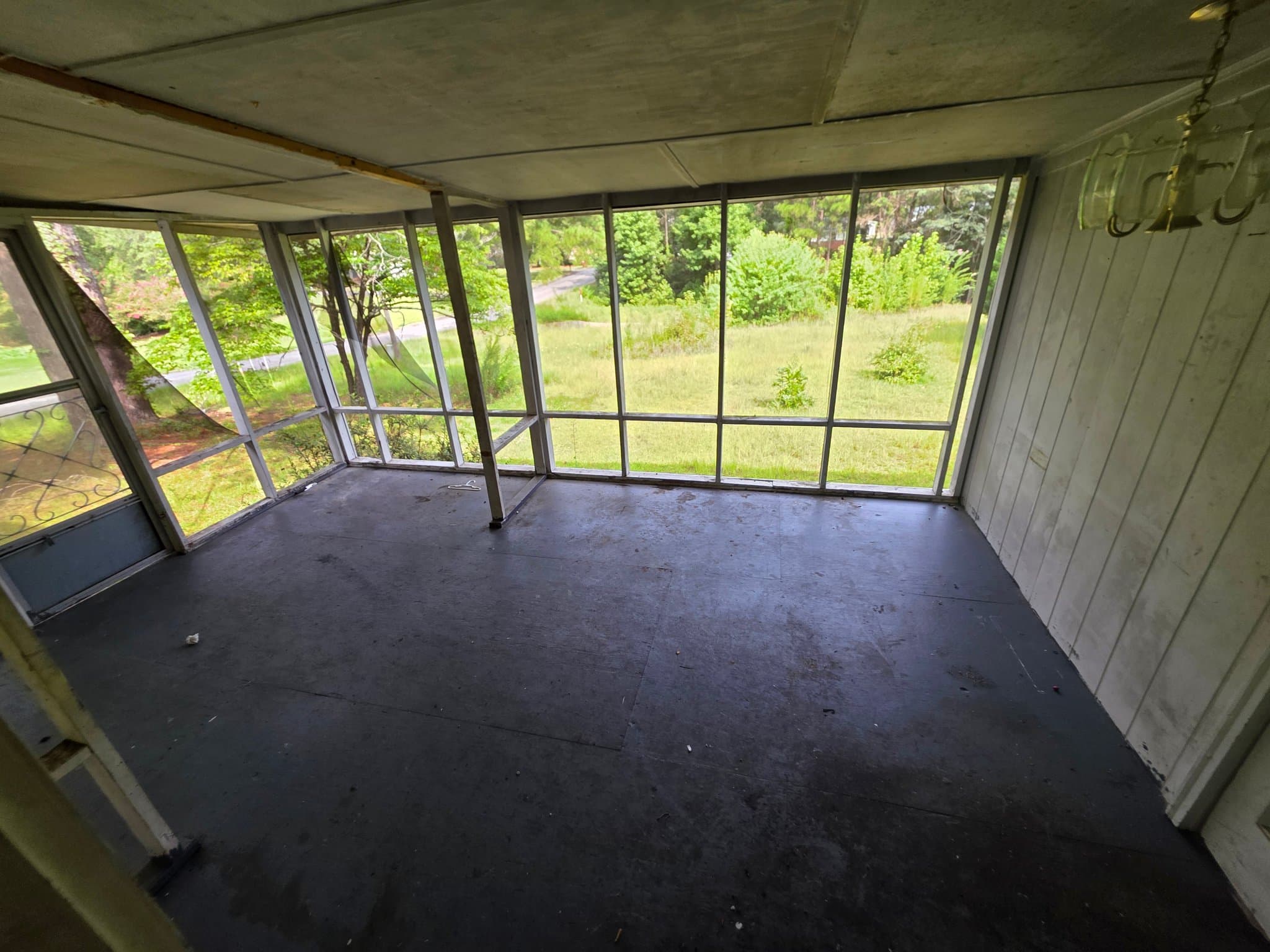 Eastman House: 5507 Russell Ave