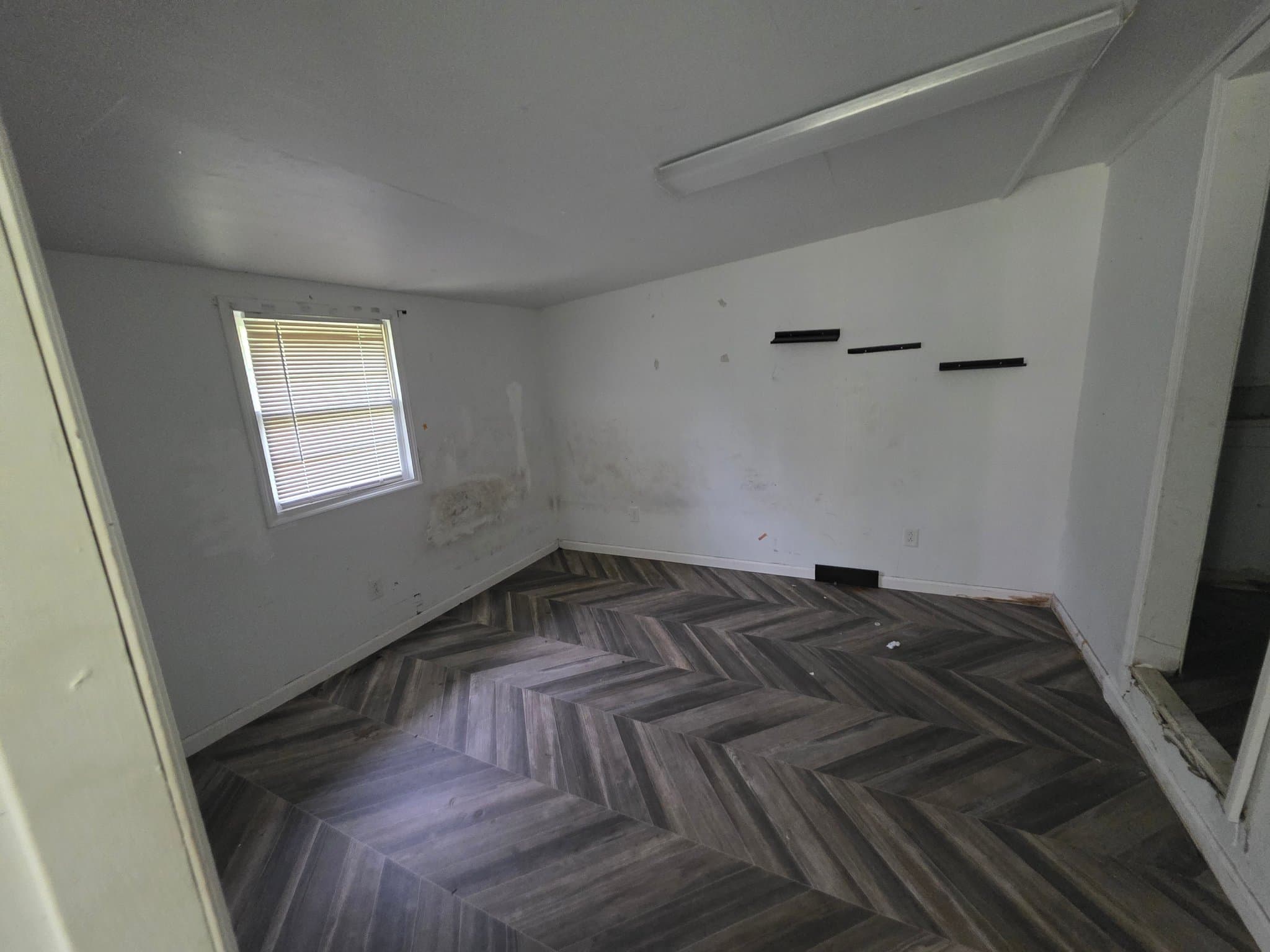 Eastman House: 5507 Russell Ave