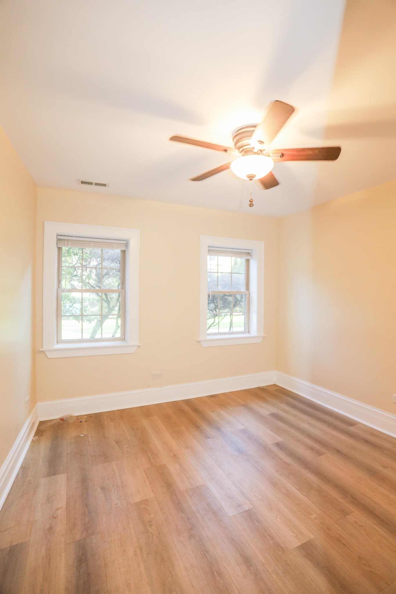 Chicago Apartment: 2050 Summerdale
