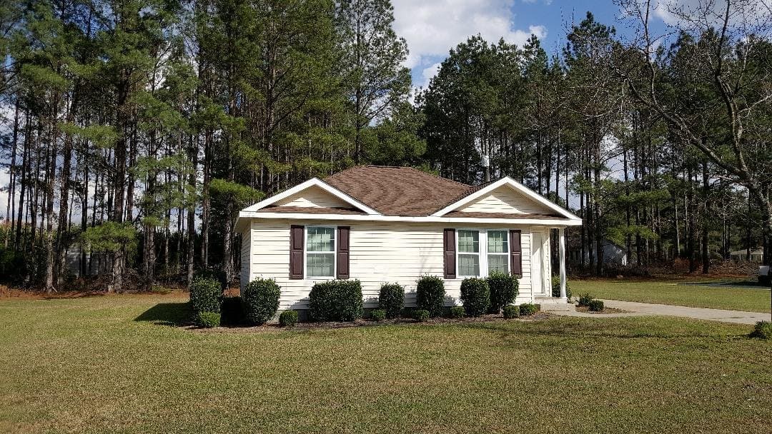 Dublin House: 606 Windcrest Dr
