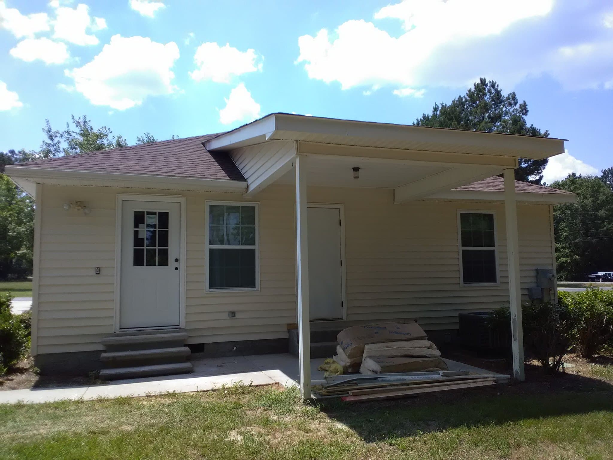 Dublin House: 606 Windcrest Dr