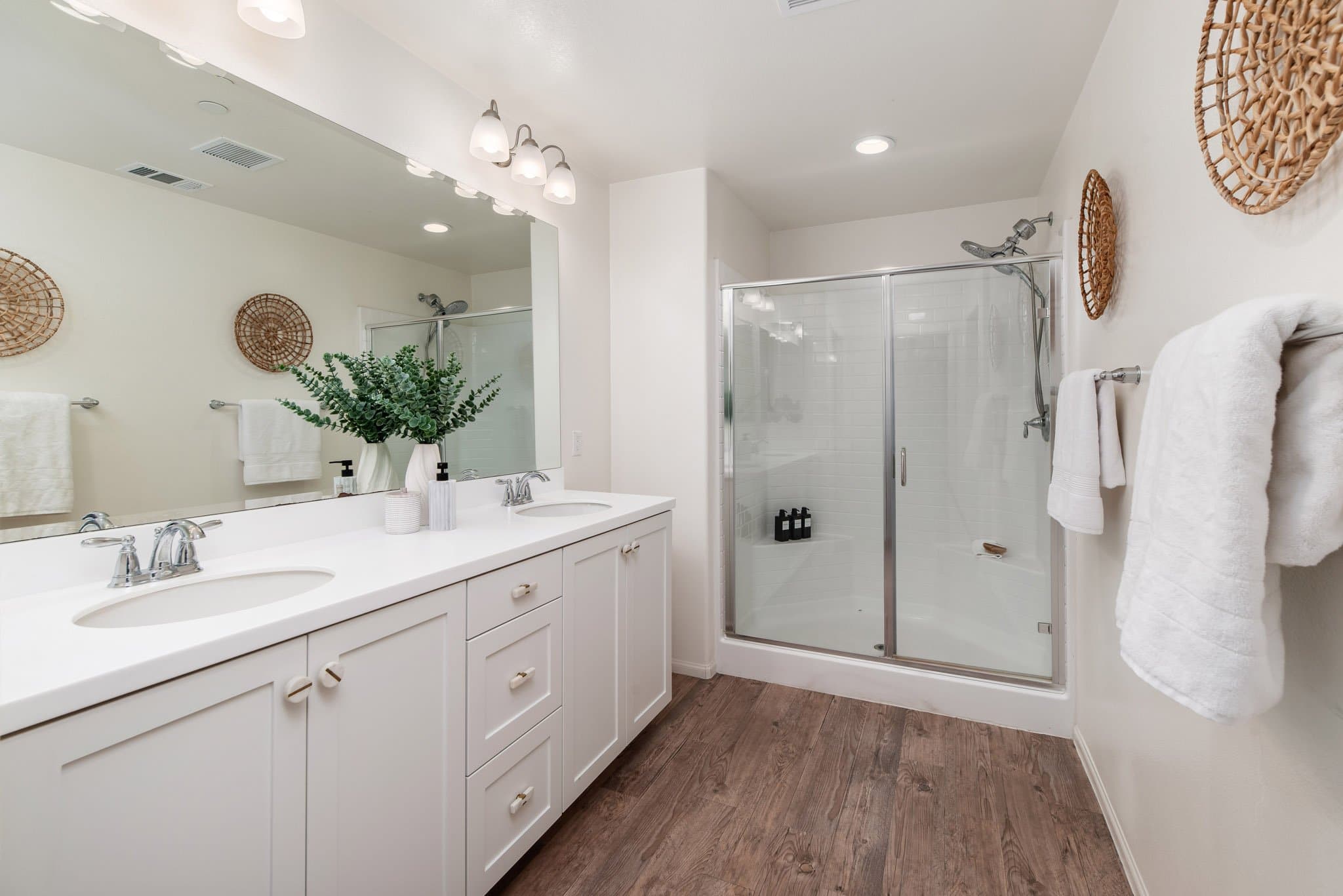 Vista House: 251 Saratoga Ct