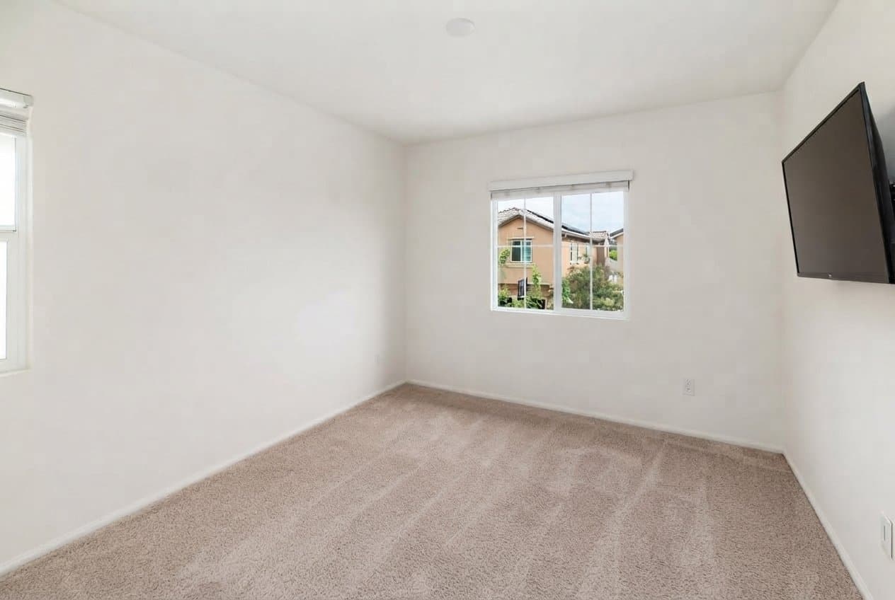 Vista House: 251 Saratoga Ct