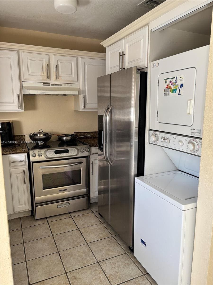 NORTH MIAMI BEACH Condo: 2088 NE 167th St