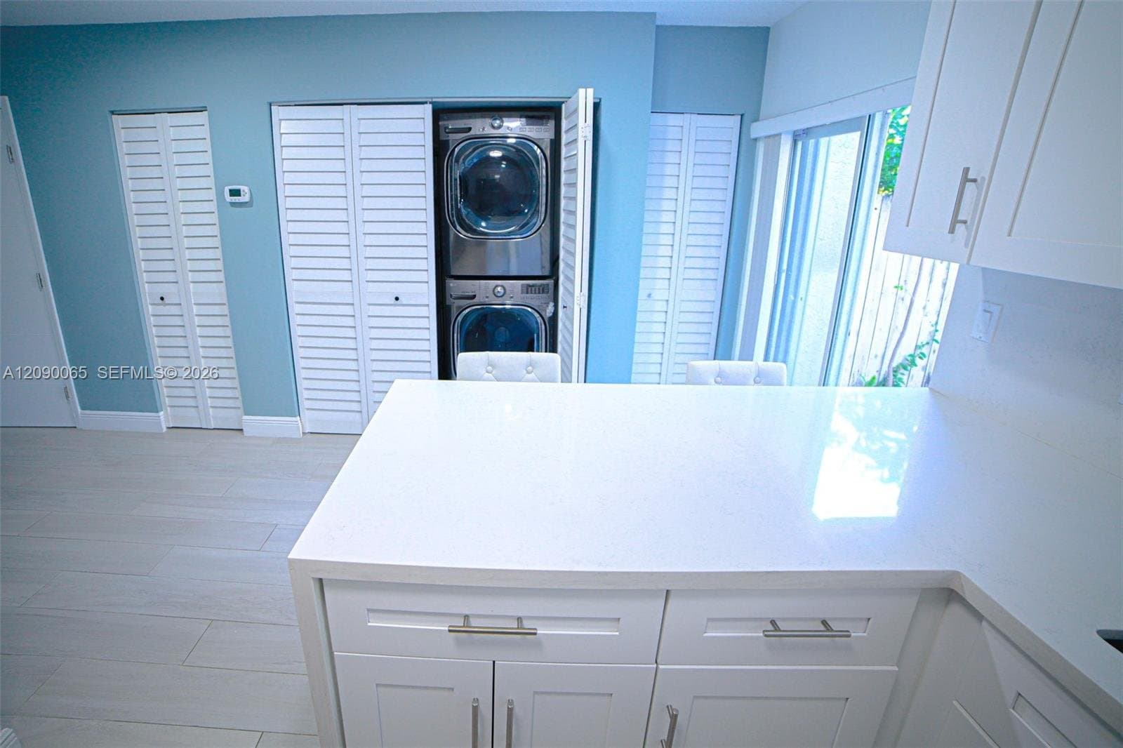 NORTH MIAMI BEACH Condo: 2050 NE 140th St