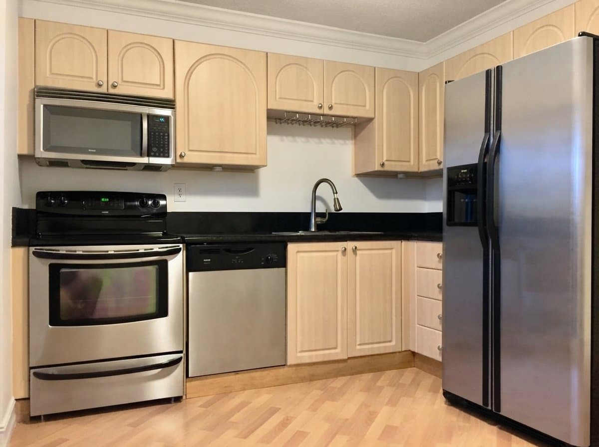Miami Condo: 541 NW 82nd Ct