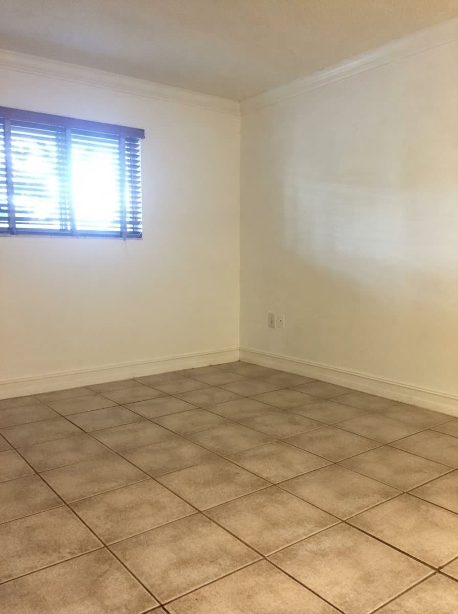 Miami Condo: 541 NW 82nd Ct