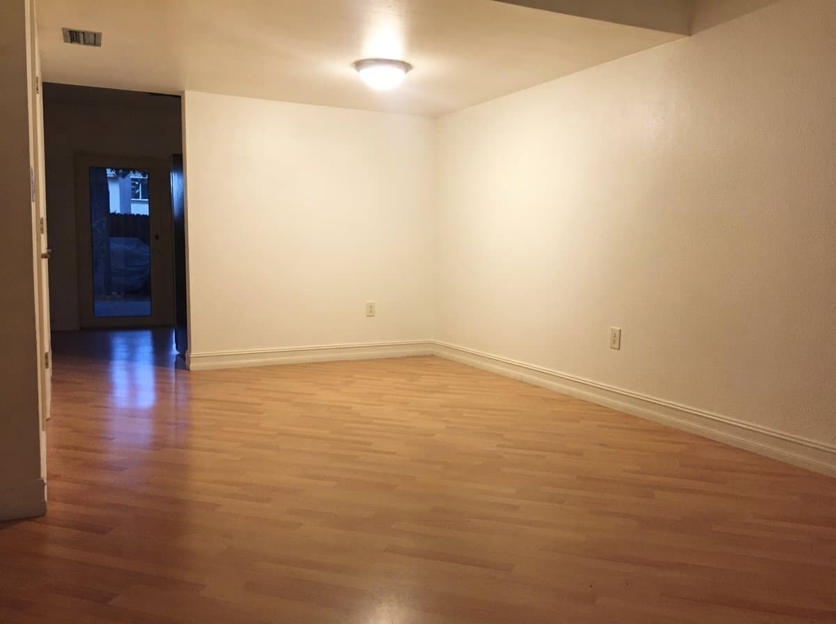 Miami Condo: 541 NW 82nd Ct